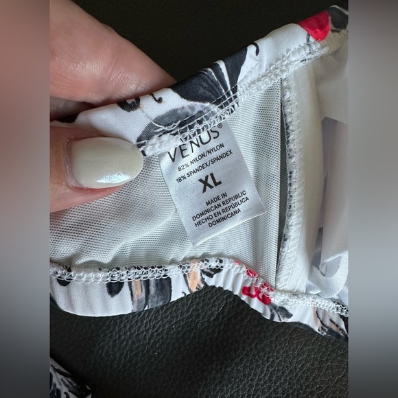 VENUS Black, White and Red Floral Halter Bikini New - Picture 4 of 8